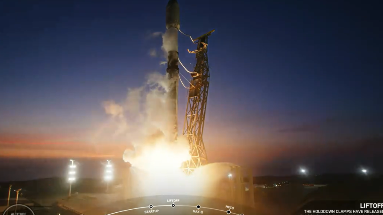 SpaceX lanza con éxito Falcon 9 desde la Base de la Fuerza Espacial ...